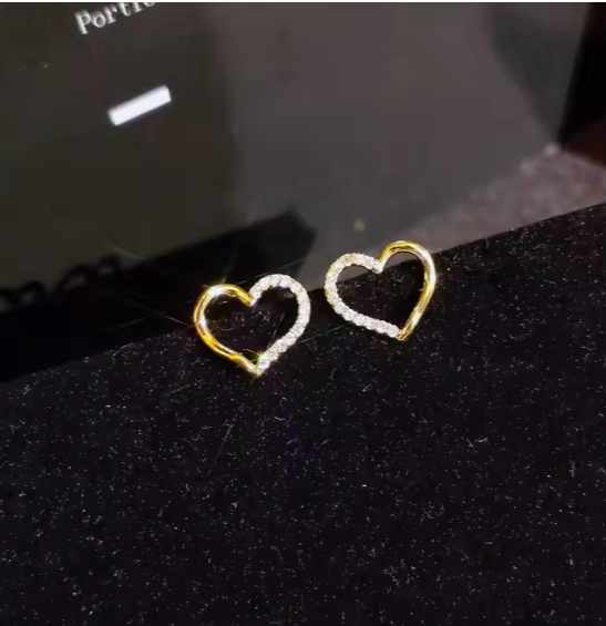 Heart Shape Zircon Earrings - Describings