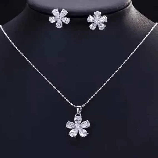 Zircon Petal Flower Necklace Set - Describings