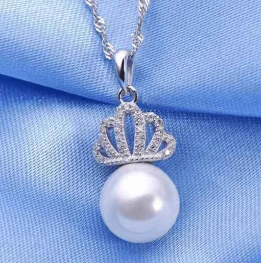 Crown Pearl Necklace Set - Describings