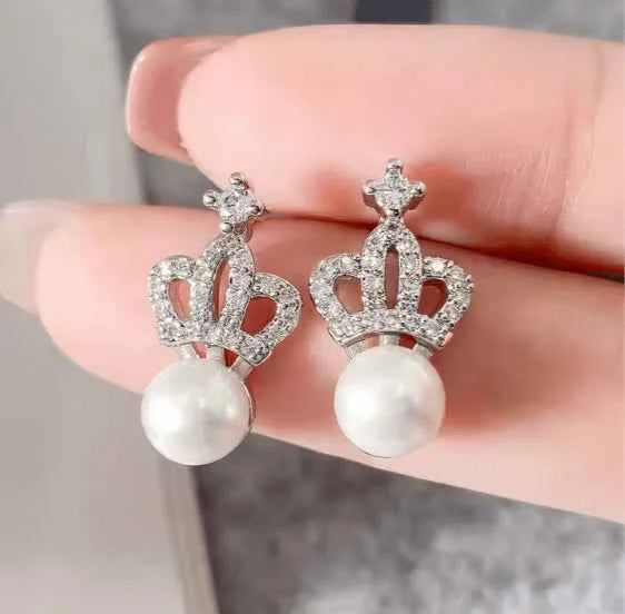 Crown Pearl Necklace Set - Describings