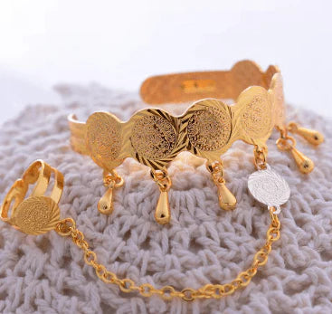 Bracelet With Open Ring - Describings