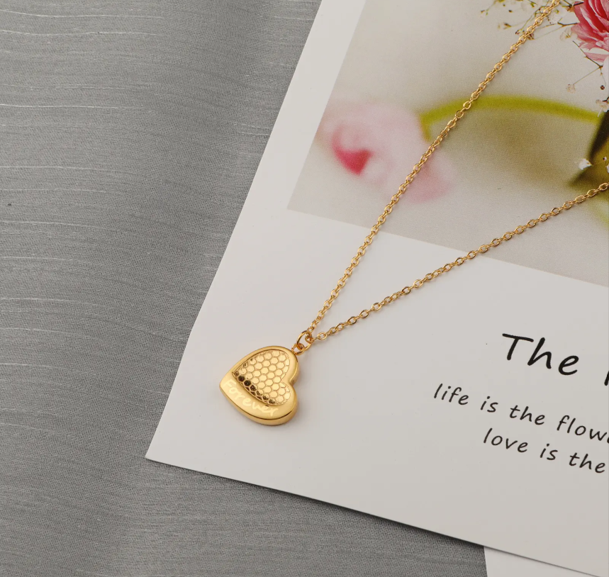 Love Pendant Necklace Set - Describings
