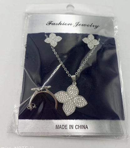 Four-Leaf Necklace Set - Describings