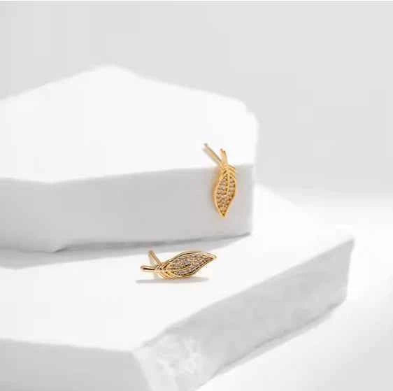 Leaf Shape Inlaid Earrings - Describings