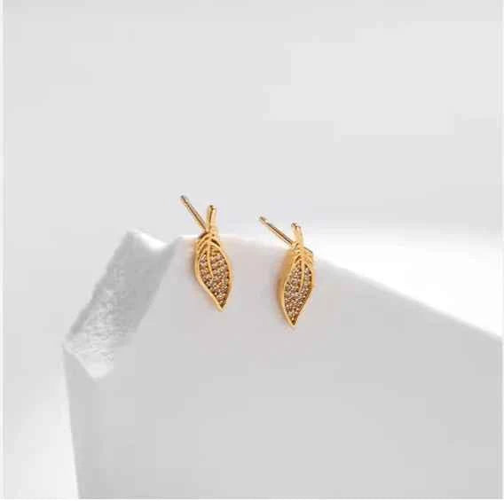 Leaf Shape Inlaid Earrings - Describings
