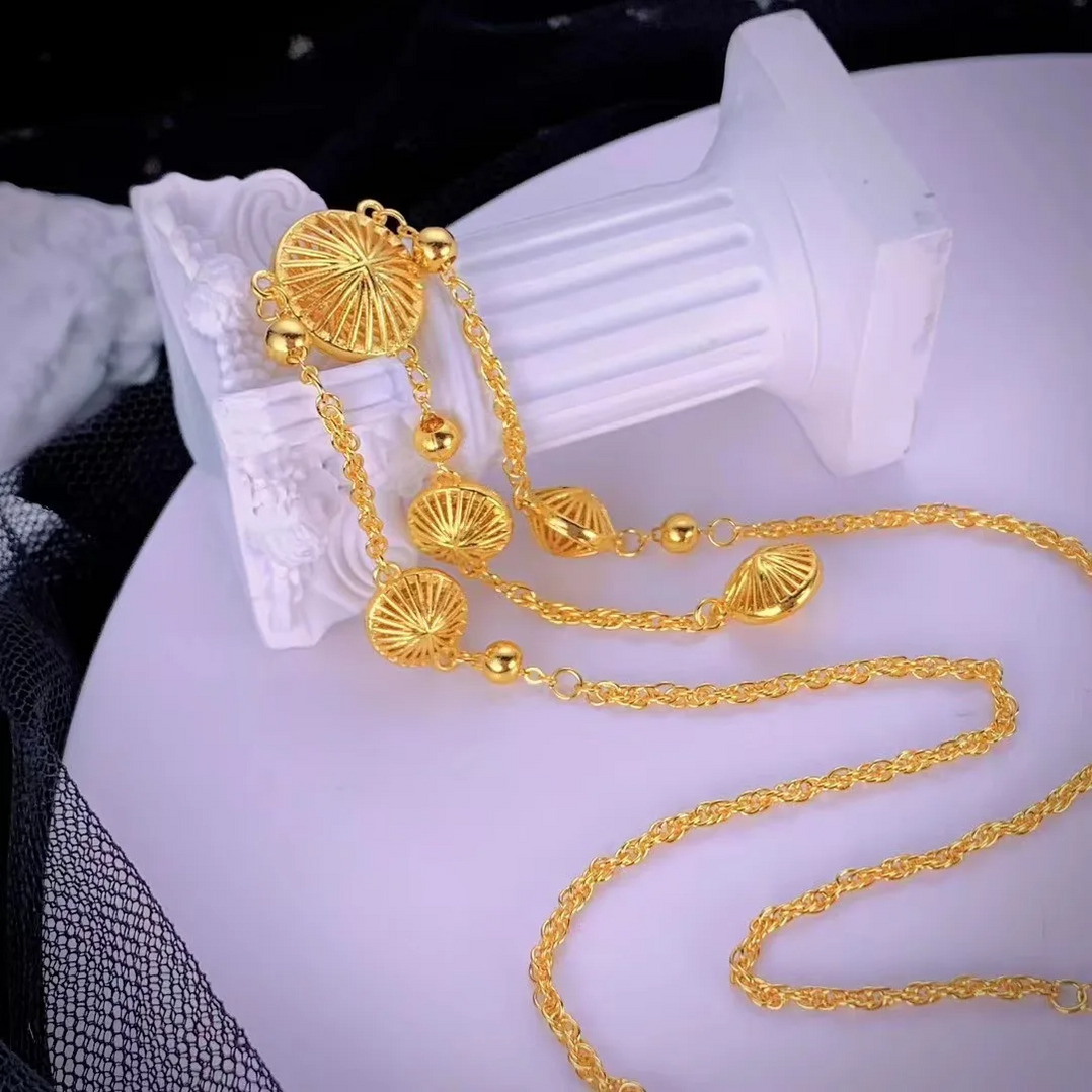 Gold Circle Tassel Necklace - Describings